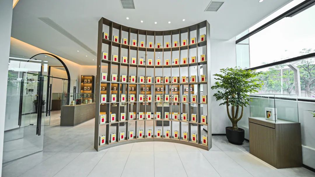 62f5fac371a30.jpg 5.jpg